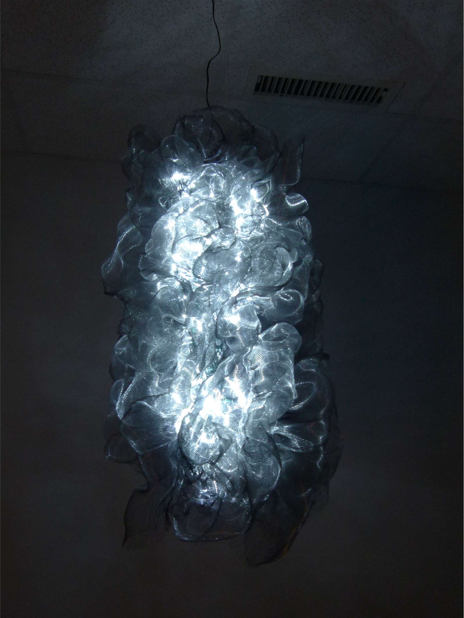 ETTLIN lux® — Lichttechnisches Gewebe in natürlicher Umgebung