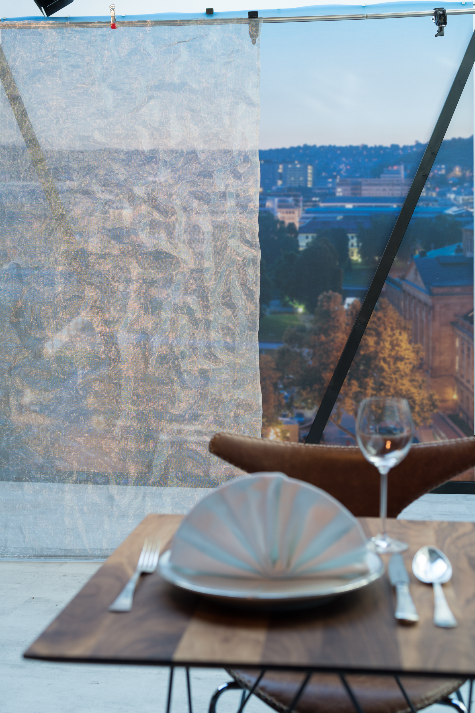 alphamesh Verarbeitung — Professionelle Gewebe-Behandlung