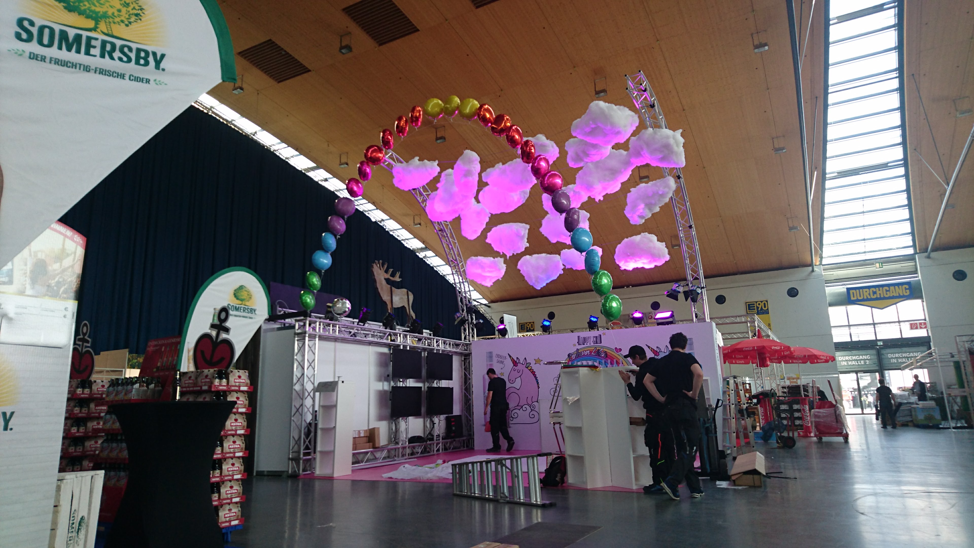 Einhorn-Messestand — Vollansicht des Messestands