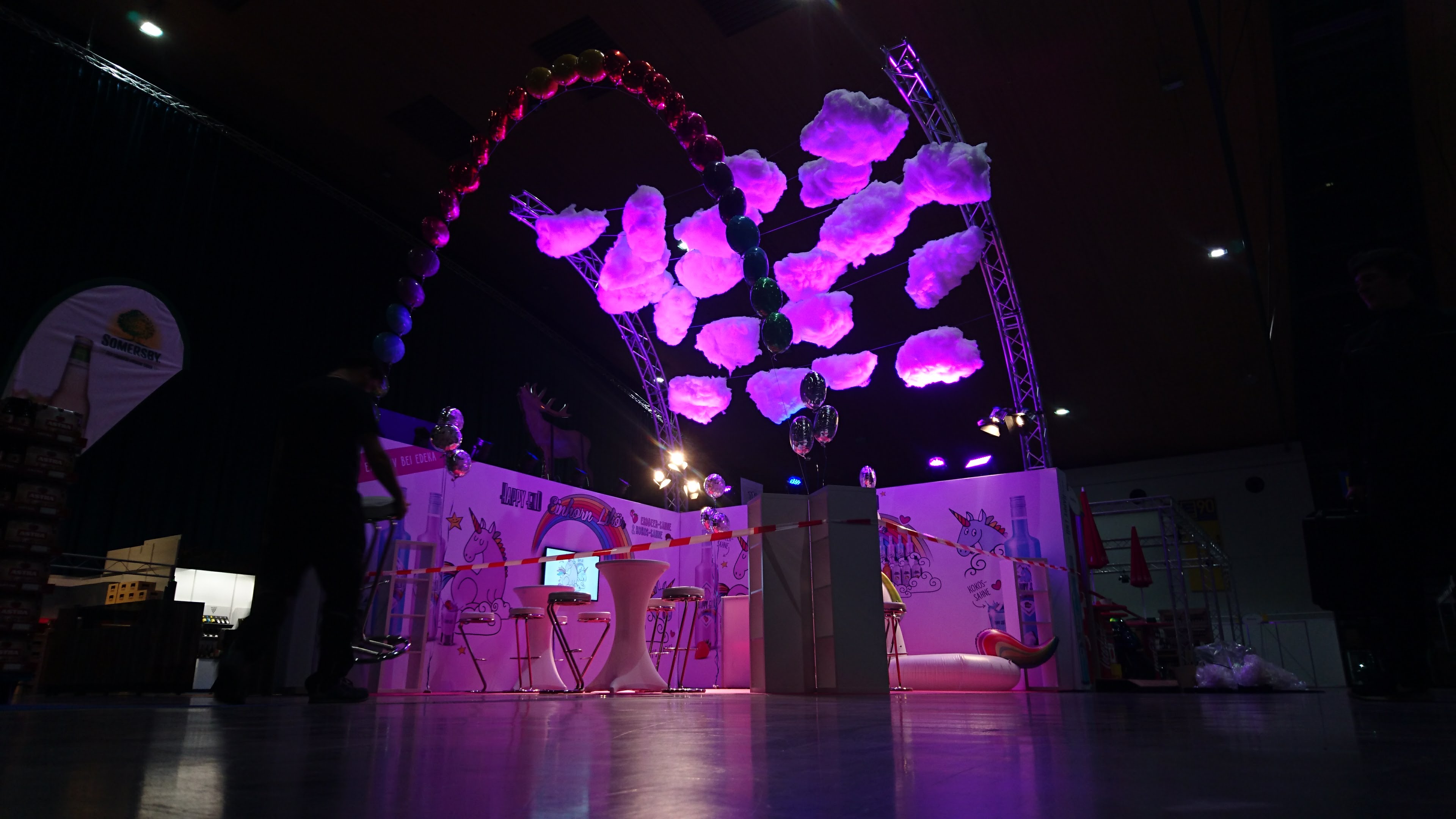 Einhorn-Messestand — Kunstschnee-Wolken Detail