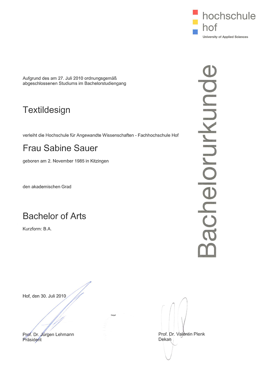 Bachelor Textildesign — Bachelorurkunde — Akademische Abschlüsse